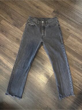 Levis 501 Classic Cropped Jeans